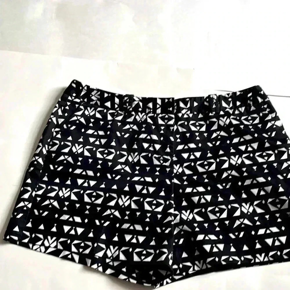 Worthington black and white print shorts size 14 - Picture 1 of 4